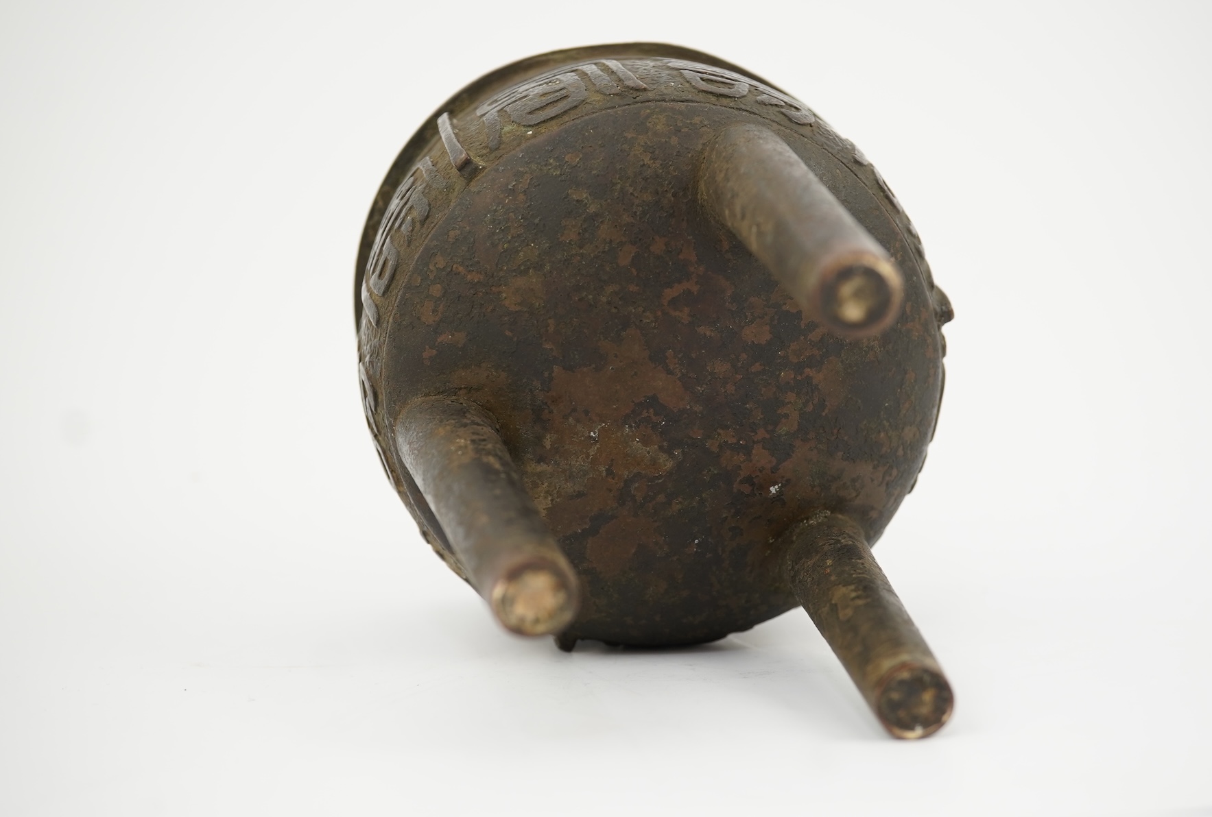 A Chinese bronze tripod censer and cover, ding, late Ming Dynasty